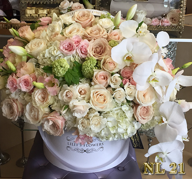 Sympathy Florist Burbank Hollywood Hills Flower Delivery - Funeral Spray with carnations and white stocks. - 
Lilit's Flowers is the premier sympathy online flower shop for the Glendale and the surrounding towns. Order flowers online from Glendale Florist for same day local flower delivery from conveniently located shops in Southern California to send flowers to Glendale, Los Angeles,  Hollywood, Echo Park, Silver Lake, Atwater Village, Burbank, Sherman Oaks, La Cañada, Flintridge, Pasadena, San Marino, Alhambra, Arcadia, Thousand Oaks, Tarzana, Tujunga, La Crescenta,Toluca Lake, Burbank Hollywood Hills and more.

Make sure to share with us your arrangement.
 https://goo.gl/maps/Jgj1JeCetJv - carnations and white stocks - Glendale Florist Funeral Spray with carnations and white stocks