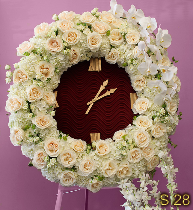 funeral spray red and orange roses for Hollywood Hills Forest Lawn, Burbank